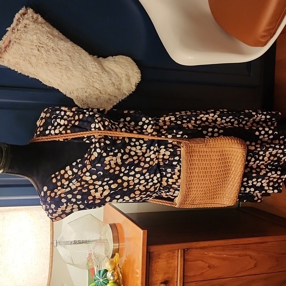 Woven Crossbody Bag in Light Brown - Picture 9 of 9
